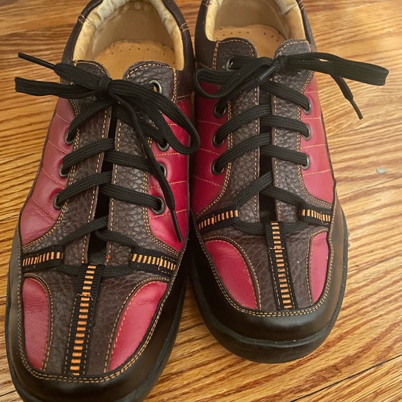 Calden Invisible height shoes - Red - Picture 1 of 5